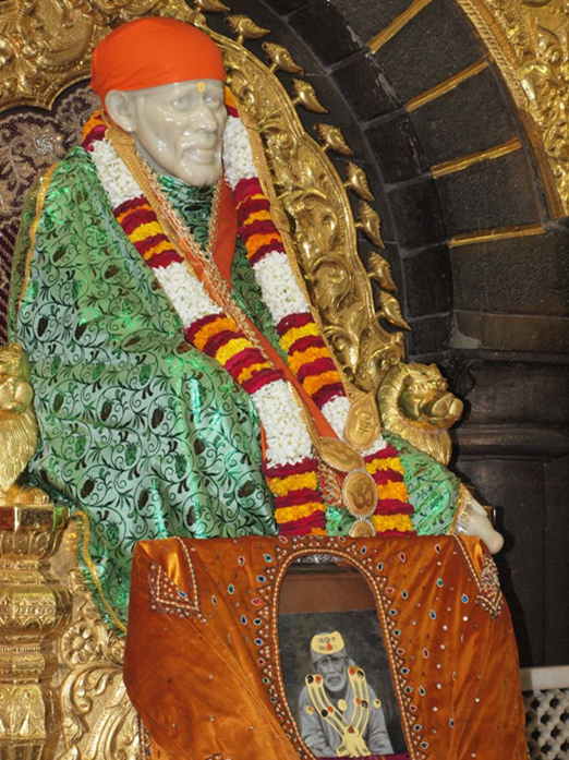 Shirdi Sai Baba’s Presence: Mediums, Mediations, and Mobilities